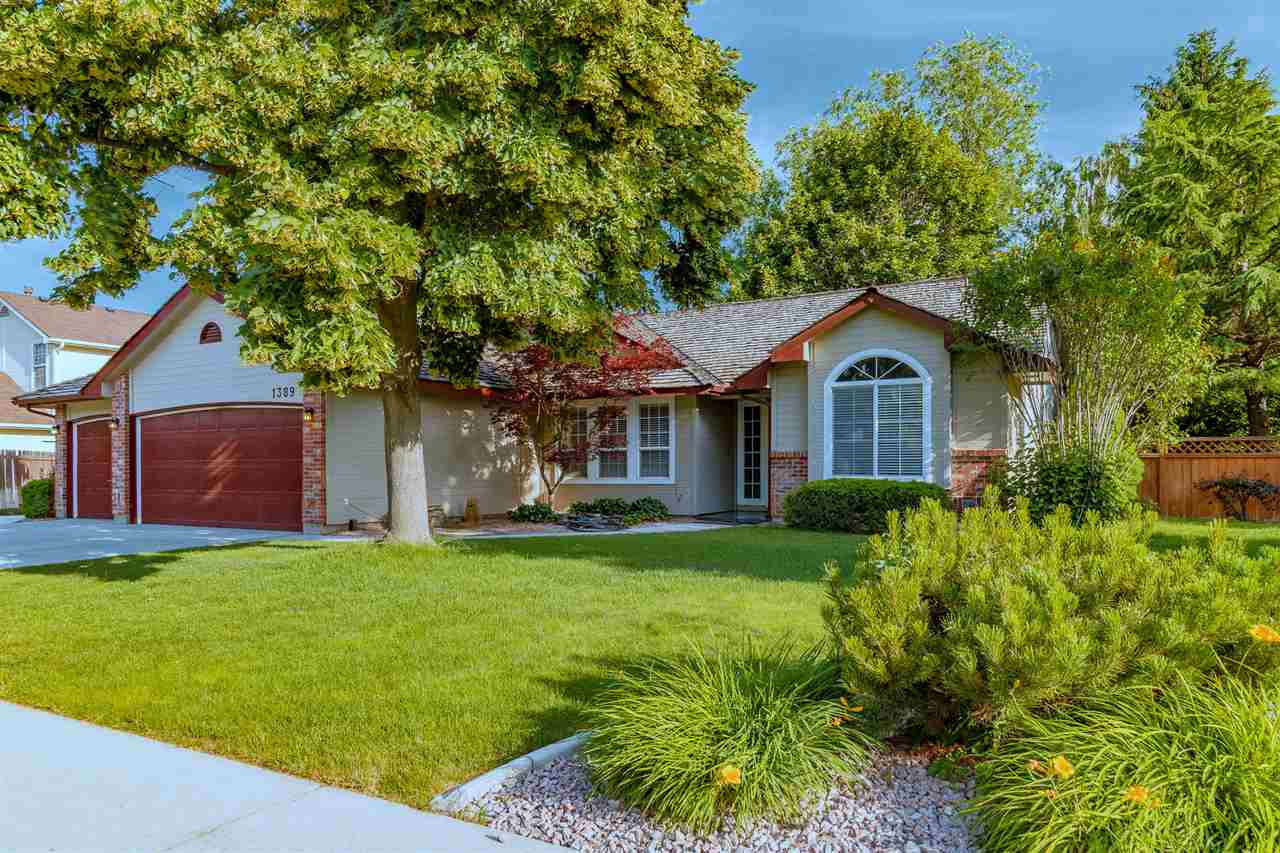 1389 E Irwin St, Eagle, ID 83616 photo 1