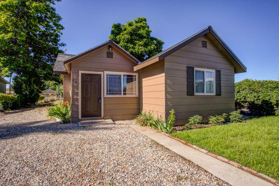 403 E 5th St, Emmett, ID 83617 photo 1