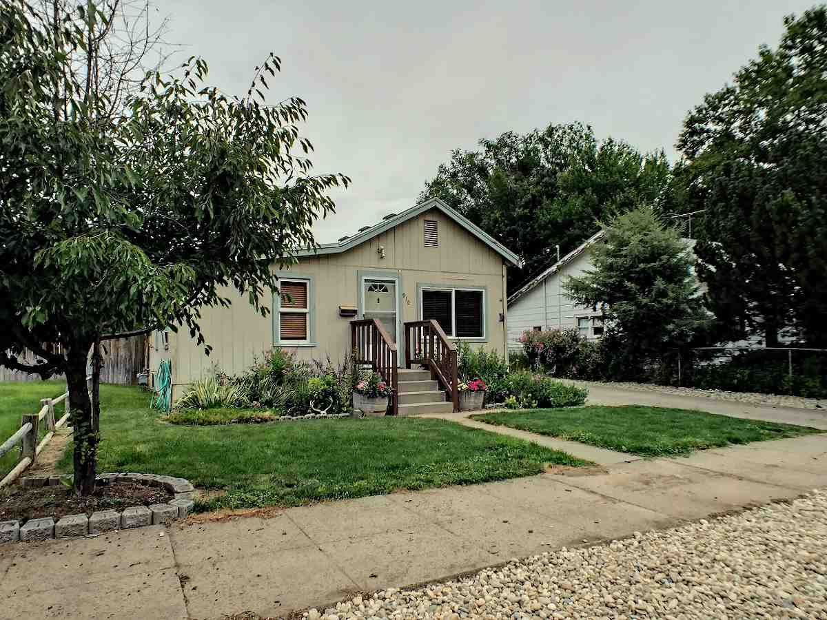 910 E Commercial St, Weiser, ID 83672 photo 1