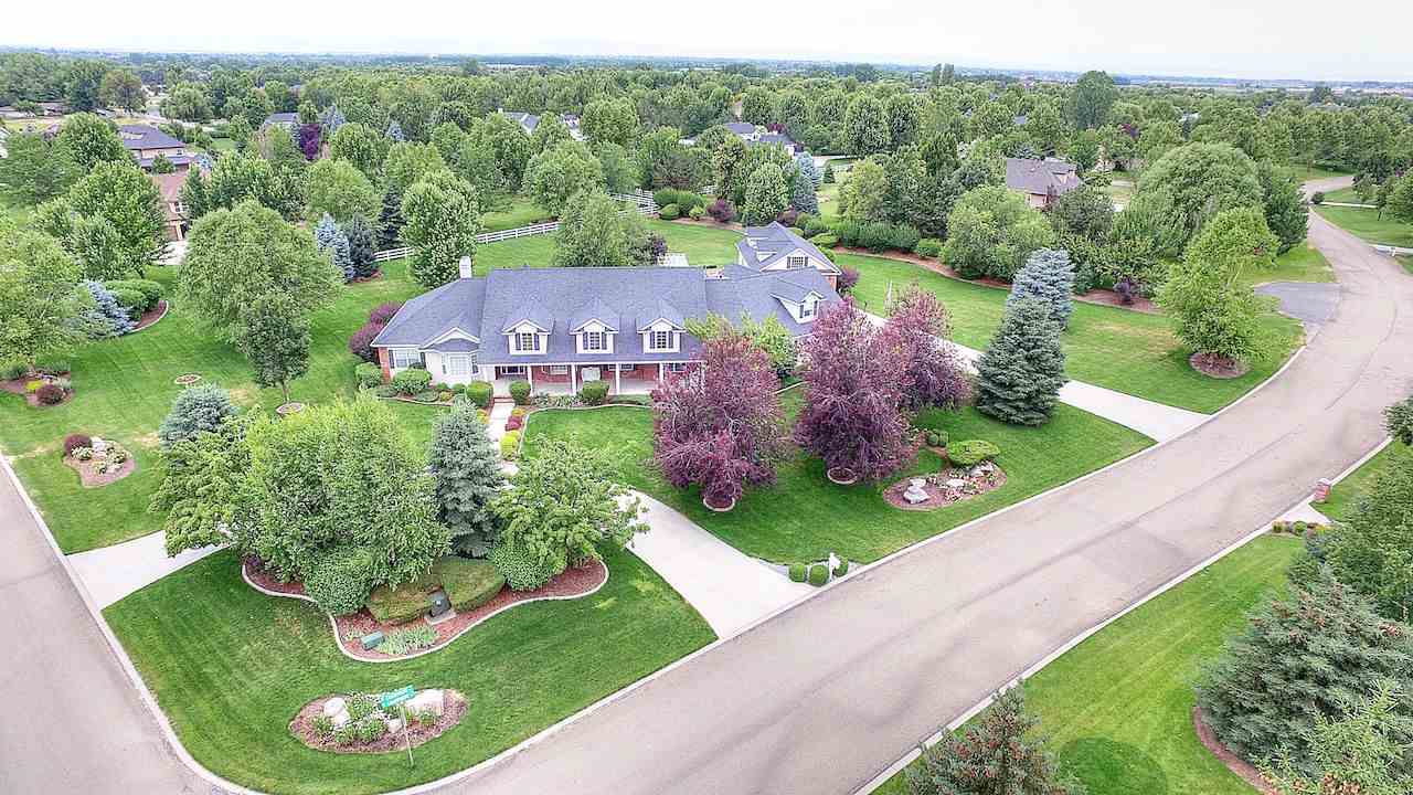 2369 W Champagne, Eagle, ID 83616 photo 1