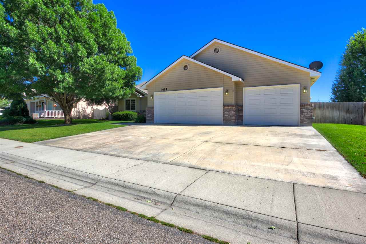 1697 Bishop, Eagle, ID 83616 photo 1