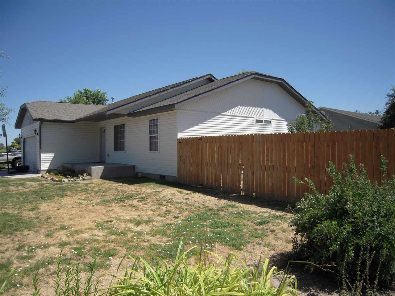 725 Aiken Ave, Buhl, ID 83316 photo 1