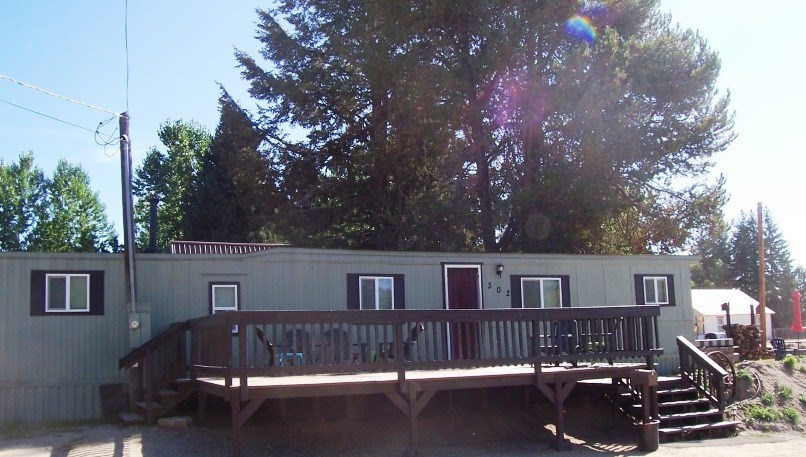 302 E Pine St, Cascade, ID 83611 photo 1