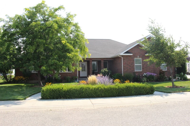 1410 Garnet Dr, Gooding, ID 83330 photo 1