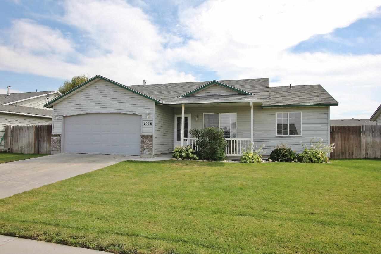 1906 Cambridge St, Caldwell, ID 83607 photo 1