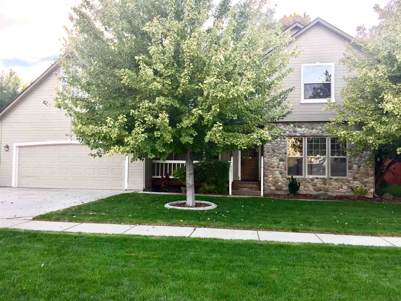 1915 E Laurelwood Dr, Eagle, ID 83616 photo 1