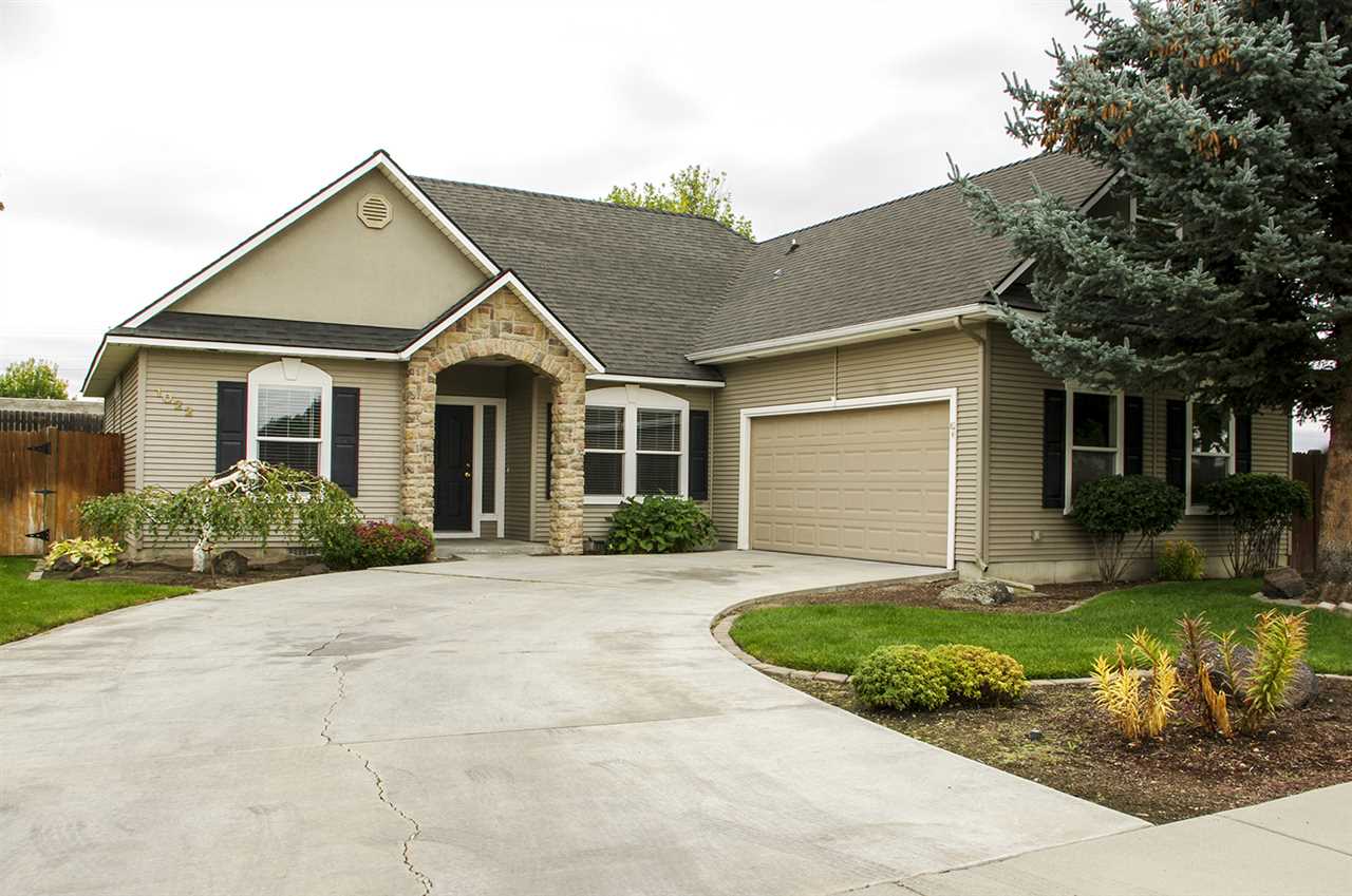 1022 Waterton, Eagle, ID 83616 photo 1