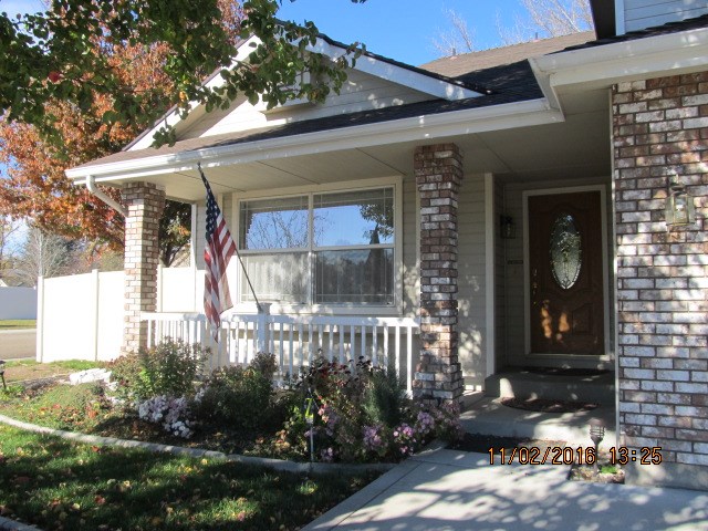 1422 W Kenai Ct, Eagle, ID 83616 photo 1