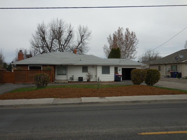1963 Elizabeth Blvd, Twin Falls, ID 83301 photo 1