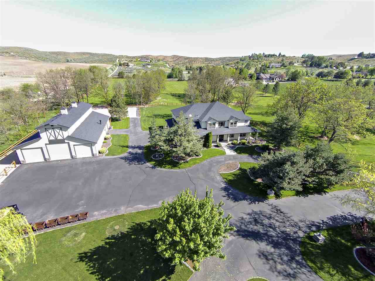 890 E Valli Hi Ln, Eagle, ID 83616 photo 1