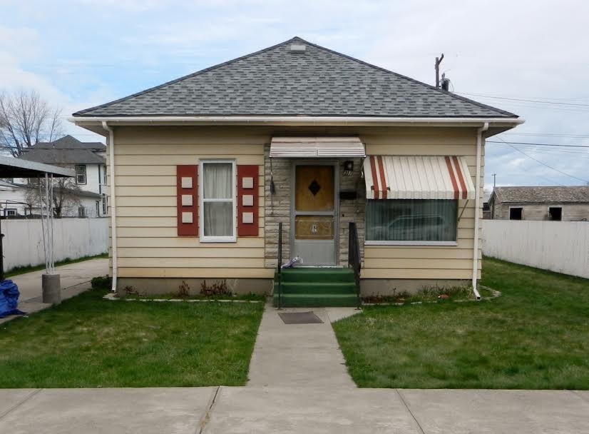 317 Oregon St, Gooding, ID 83330 photo 1