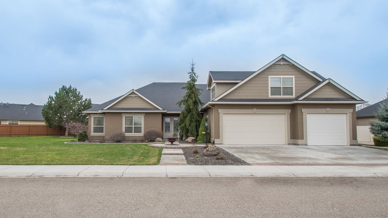 2425 N Oconner Ave, Meridian, ID 83646 photo 1