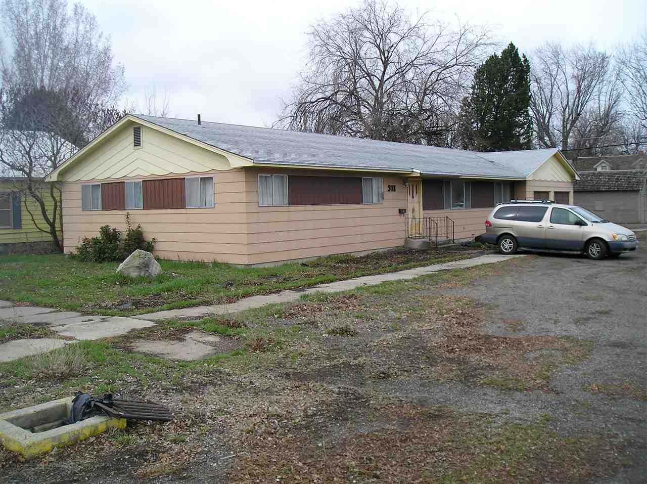 311 W 3rd Ave, Gooding, ID 83330 photo 1