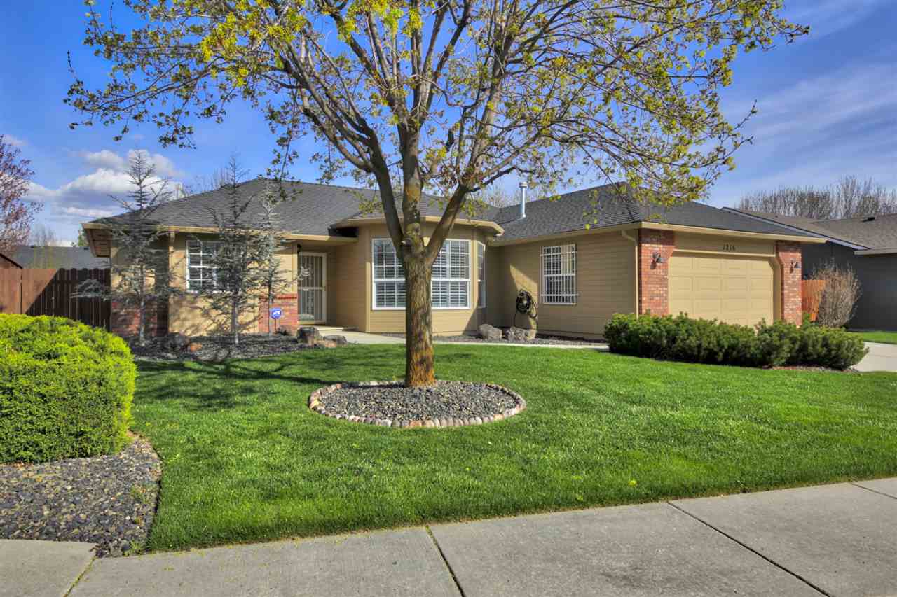 1216 N Echohawk Way, Eagle, ID 83616 photo 1
