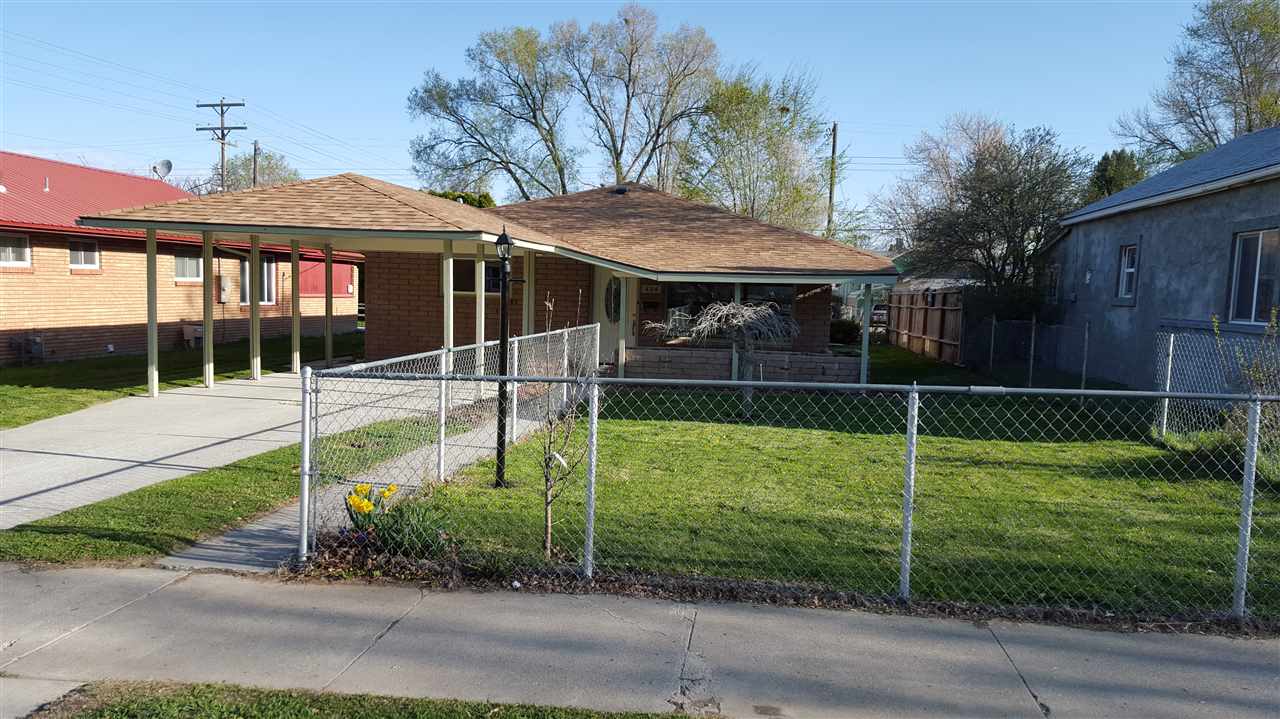 404 1st Ave E, Jerome, ID 83338 photo 1