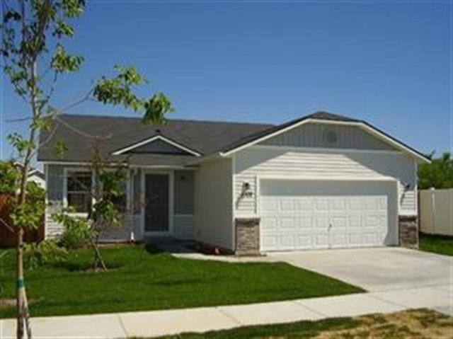 1002 E Folgado St, Kuna, ID 83634 photo 1