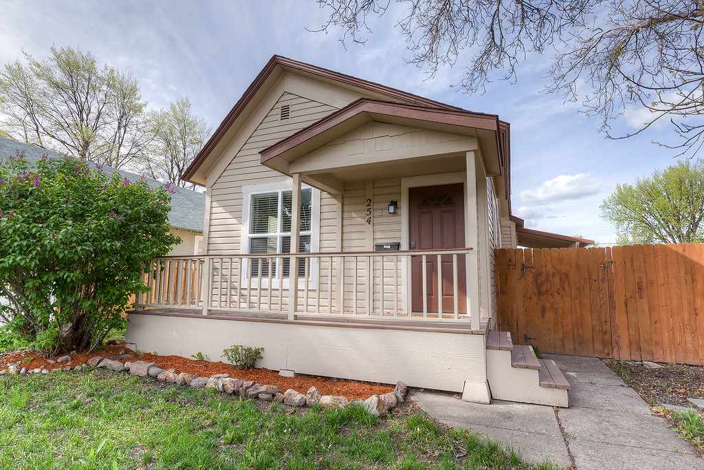 254 E Park St, Weiser, ID 83672 photo 1