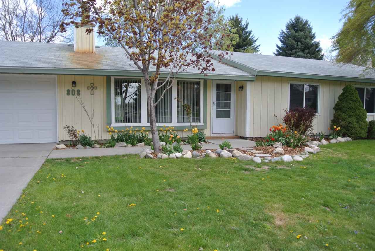 808 Meadows Dr, Twin Falls, ID 83301 photo 1