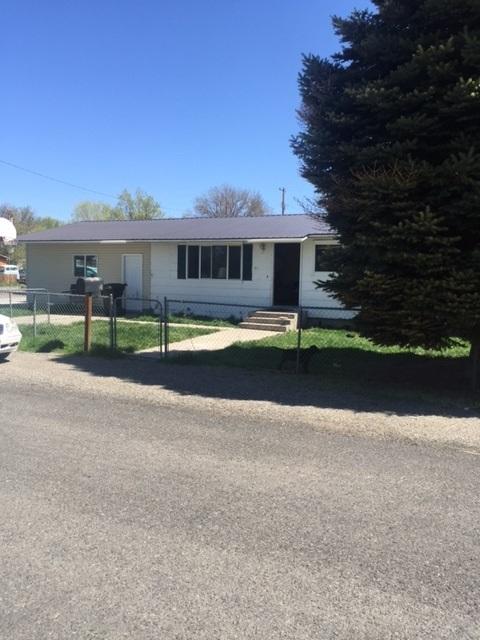 806 Utah St, Gooding, ID 83330 photo 1