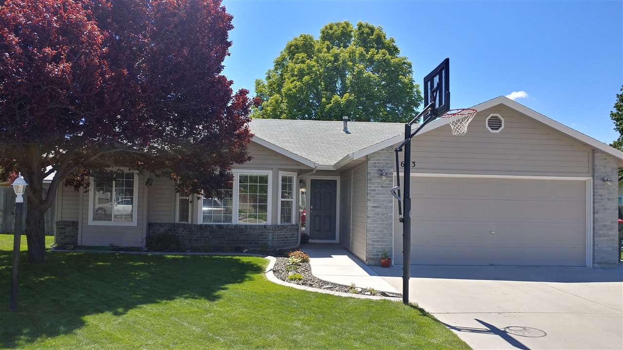 643 W Applegate St, Meridian, ID 83642 photo 1