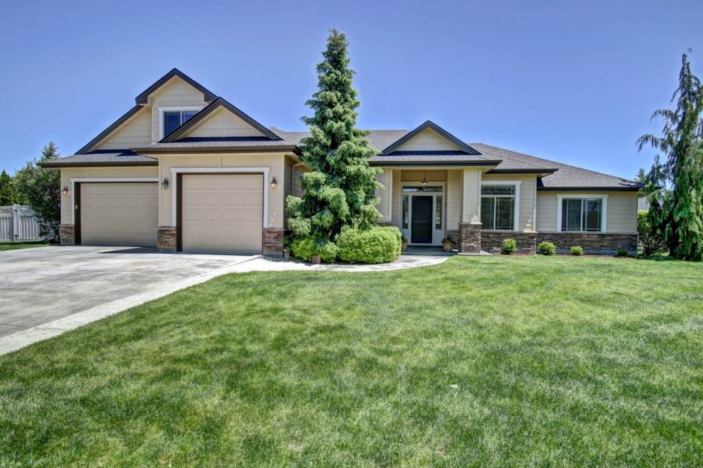1044 N Grey Pebble Way, Eagle, ID 83616 photo 1