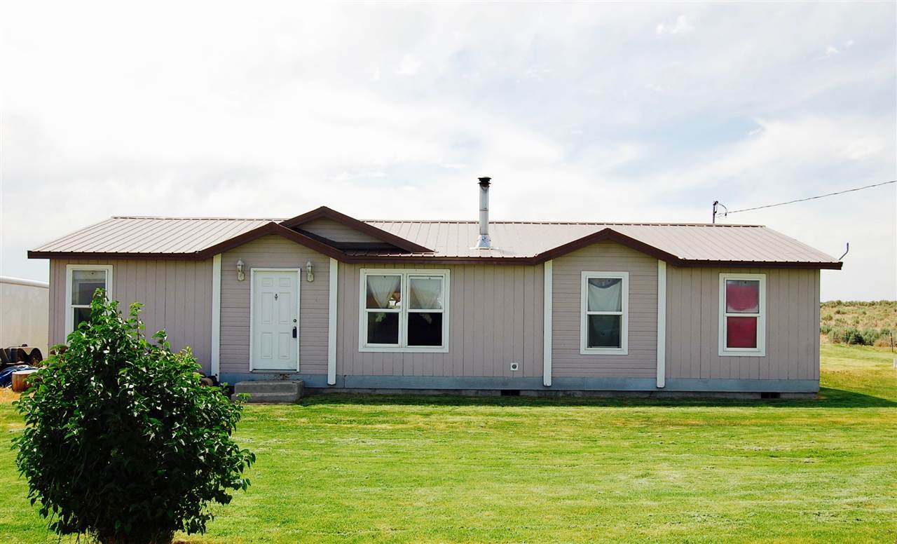3347 S 2000 E, Wendell, ID 83355 photo 1