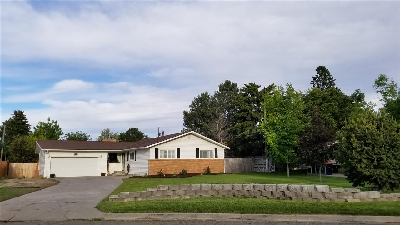 1214 Evergreen Dr, Twin Falls, ID 83301 photo 1