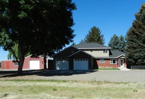 821 9th Ave E, Gooding, ID 83330 photo 1