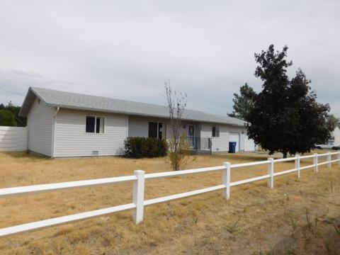 1502 Cedar St, Rupert, ID 83350 photo 1