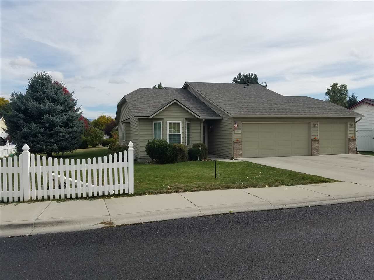 292 N Palmetto, Eagle, ID 83616 photo 1