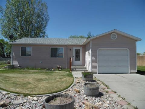 413 S Maple Cir, Rupert, ID 83350 photo 1