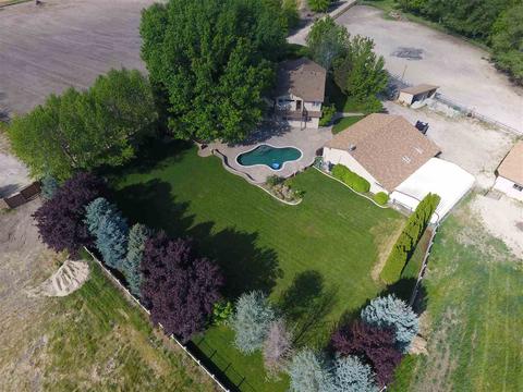 489 N Cobblestone Ln, Eagle, ID 83616 photo 1