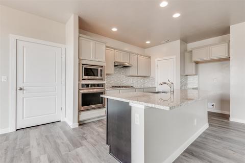 217 N Falling Water Ave, Eagle, ID 83616 photo 1