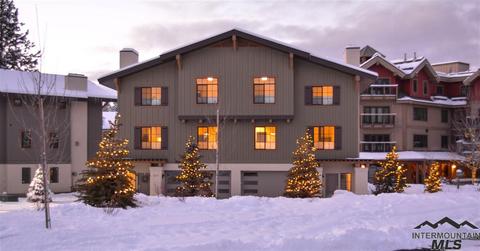 321 Silverpine Dr, Mccall, ID 83638 photo 1