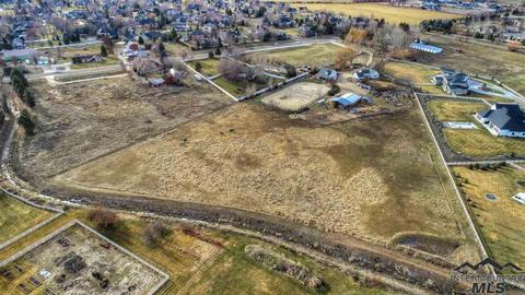 3050 W Floating Feather Rd, Eagle, ID 83616 photo 2