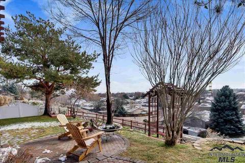 392 N Pebble Beach Way, Eagle, ID 83616 photo 1