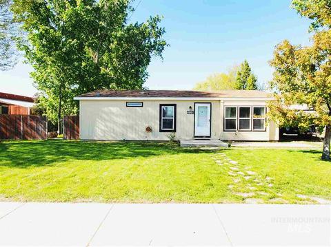704 W 4th St, Kuna, ID 83634 photo 1