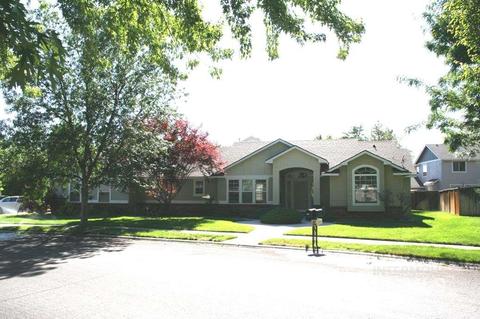 1353 N Lopez, Eagle, ID 83616 photo 1