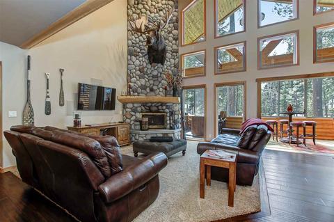 924 Conifer Ln, Mccall, ID 83638 photo 1