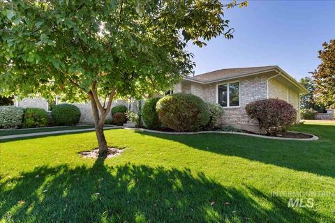 608 Pine St, Gooding, ID 83330 photo 1