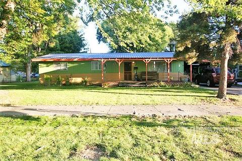 822 E Liberty, Weiser, ID 83672 photo 1