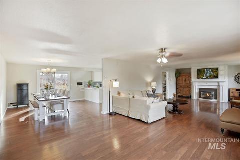 607 Keogh Ln, Caldwell, ID 83607 photo 1