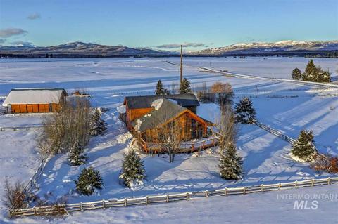 81 Johnson Ln, Mccall, ID 83638 photo 1