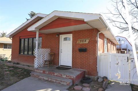 758 Juniper St, Twin Falls, ID 83301 photo 1