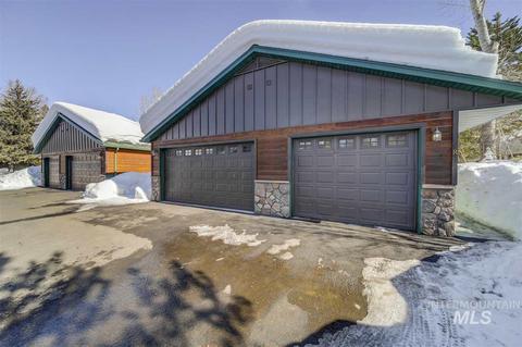 1644 Davis Ave #R, Mccall, ID 83638 photo 1