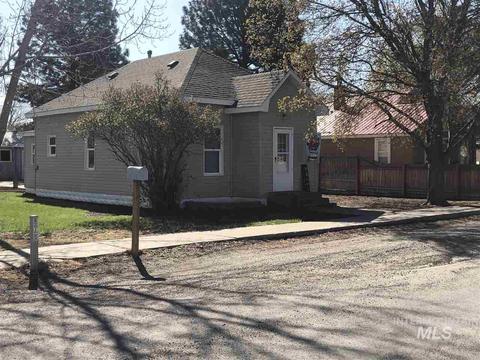 102 0regon St, Gooding, ID 83330 photo 1