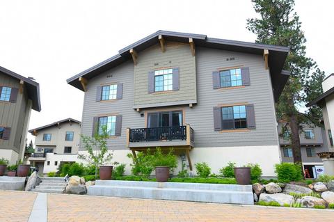 325 Silverpine Dr, Mccall, ID 83638 photo 1