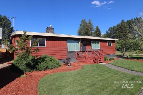303 E Pine St, Cascade, ID 83611 photo 1