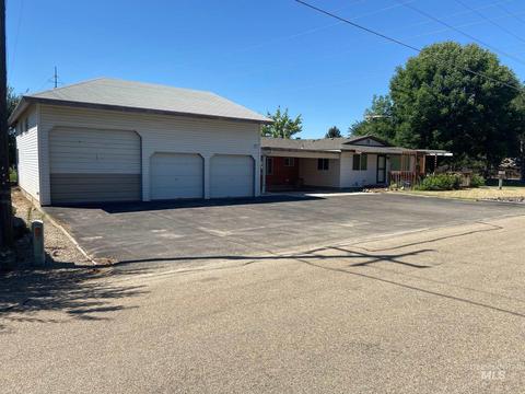 14823 Helen Ln, Caldwell, ID 83607 photo 1