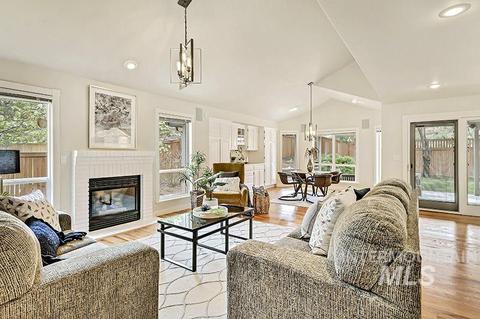 1201 E Harcourt Dr, Boise, ID 83702 photo 4